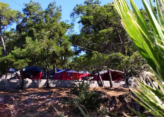 Camlik Kamping מלון