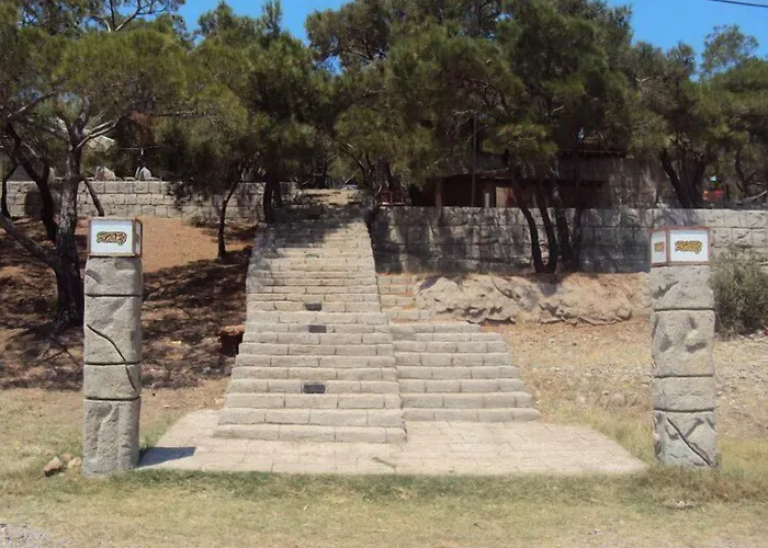 מלון Camlik Kamping *