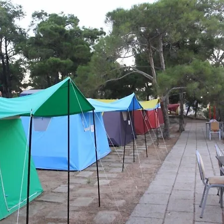 Camlik Kamping Hotel *